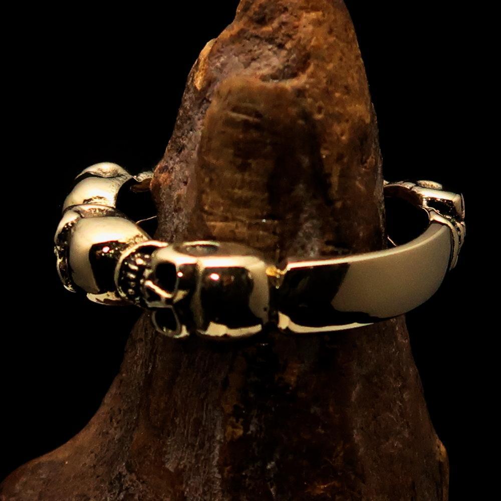 Excellent Mens Brass Biker Band Costume Ring 6 Skulls around the Finger